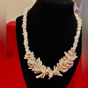 Elegant Cream Shell Necklace